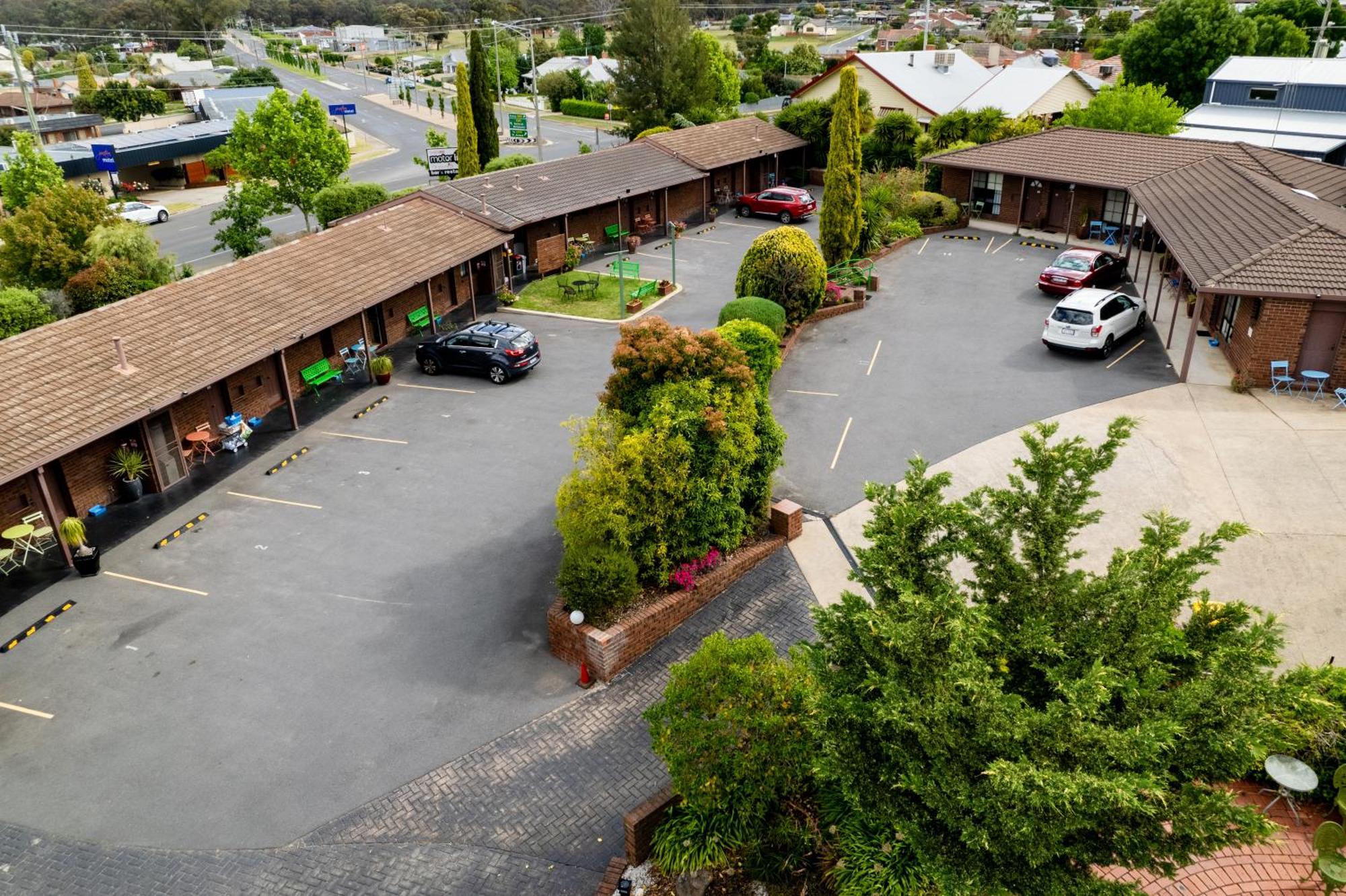 Bristol Hill Motor Inn Мэриборо Экстерьер фото