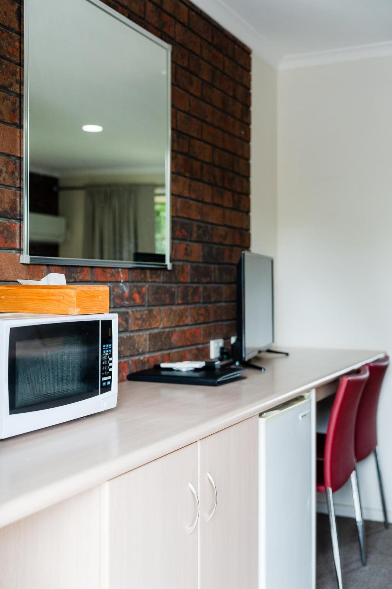 Bristol Hill Motor Inn Мэриборо Экстерьер фото