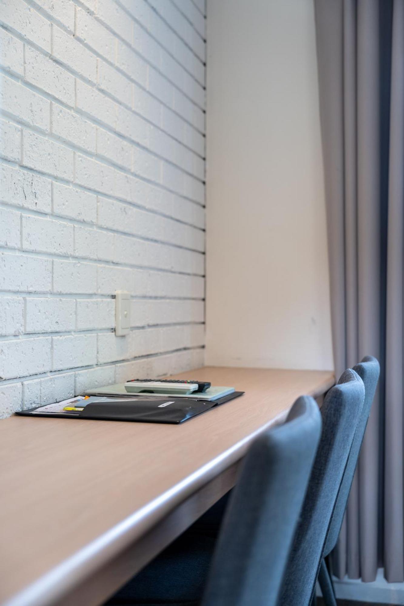 Bristol Hill Motor Inn Мэриборо Экстерьер фото