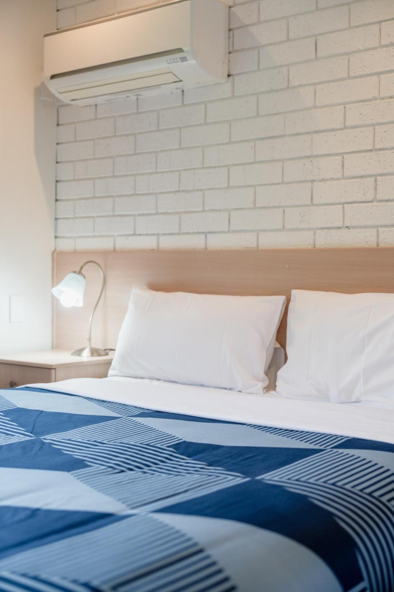 Bristol Hill Motor Inn Мэриборо Экстерьер фото
