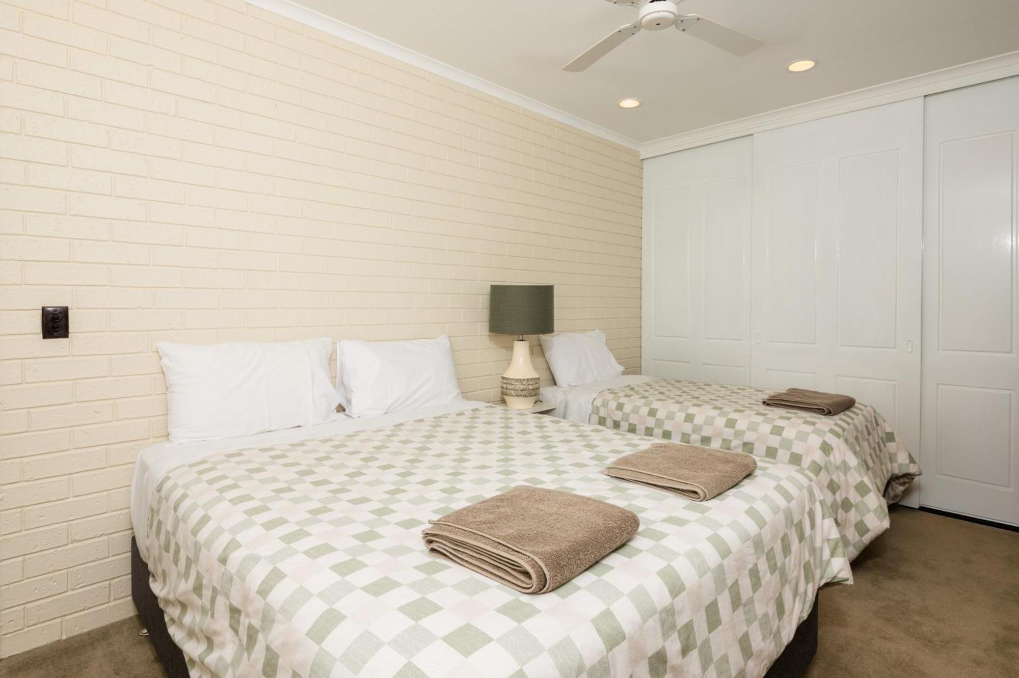 Bristol Hill Motor Inn Мэриборо Экстерьер фото
