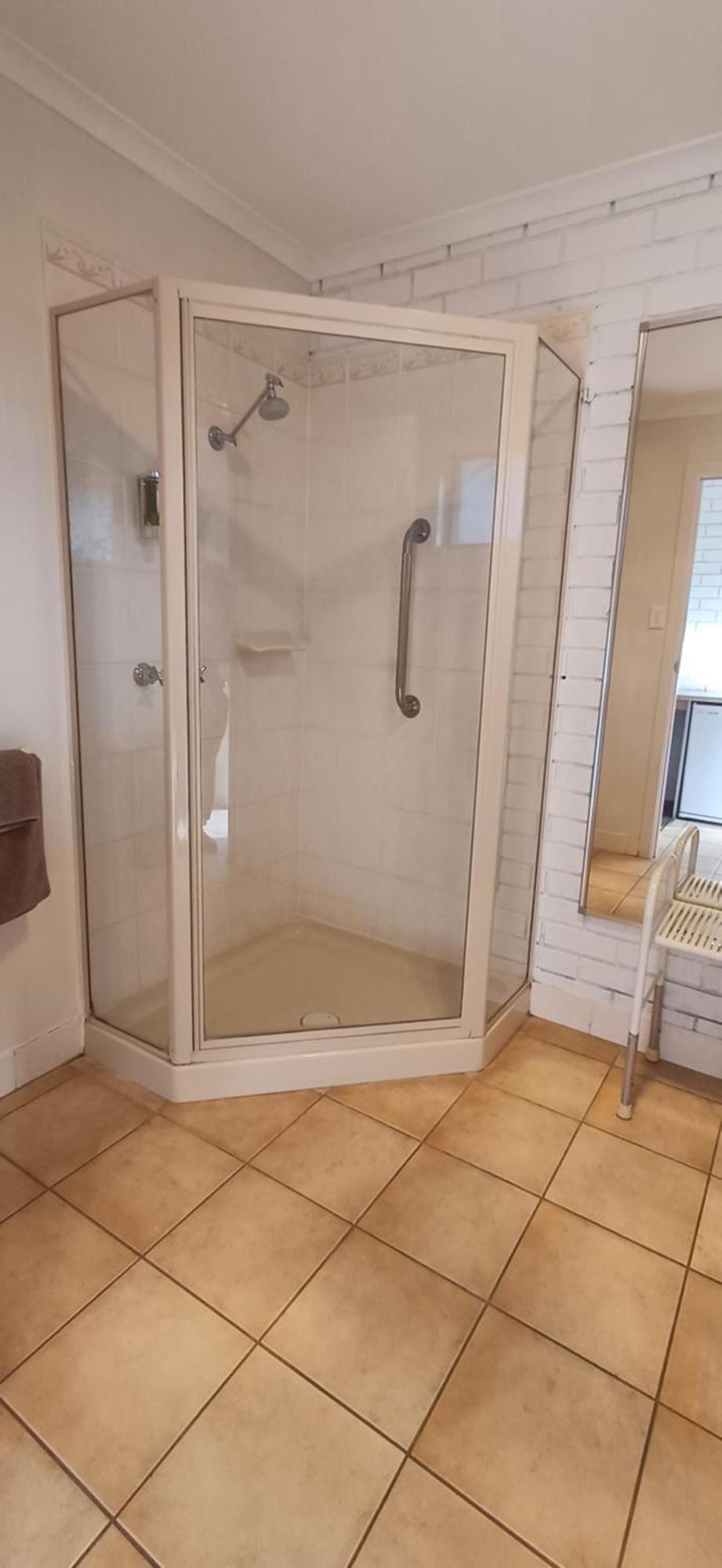 Bristol Hill Motor Inn Мэриборо Экстерьер фото