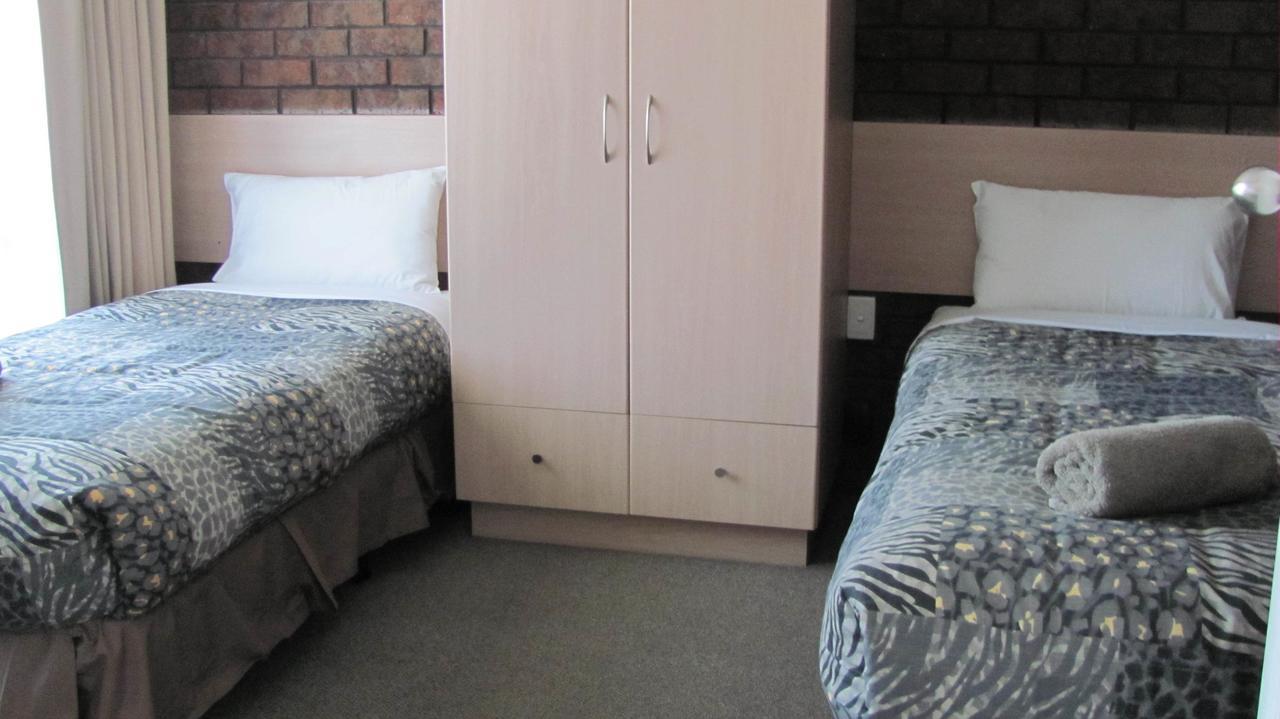 Bristol Hill Motor Inn Мэриборо Экстерьер фото