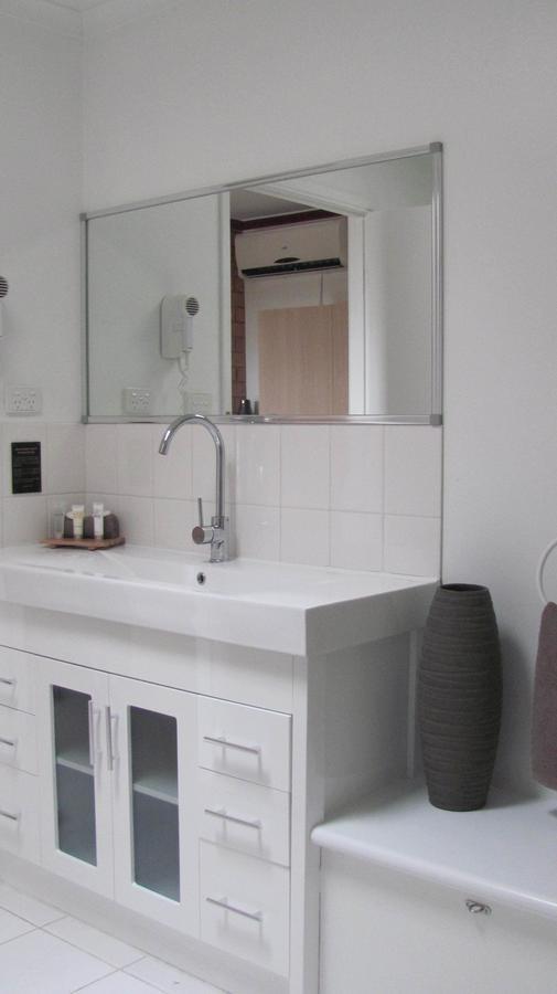 Bristol Hill Motor Inn Мэриборо Экстерьер фото