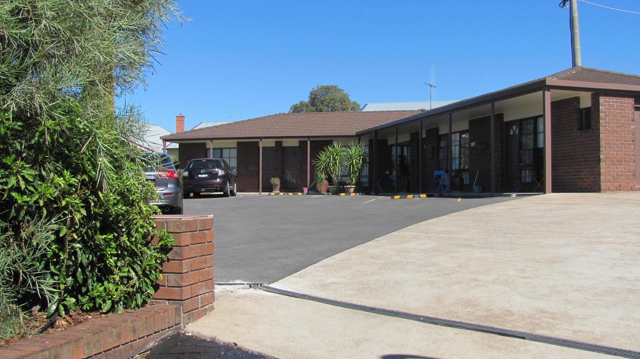 Bristol Hill Motor Inn Мэриборо Экстерьер фото