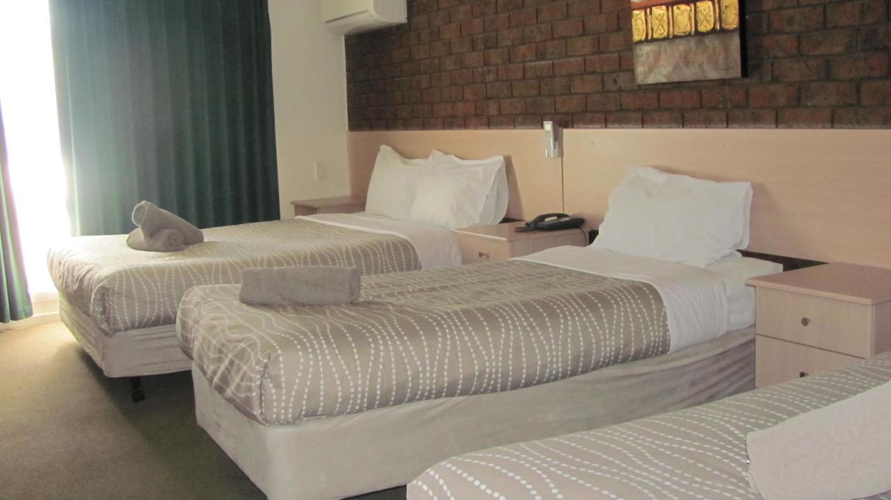 Bristol Hill Motor Inn Мэриборо Экстерьер фото